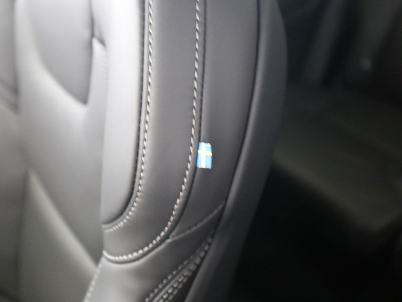 Volvo XC90 Ultra Dark Recharge Plug-In Hybrid AWD - Samsaru's Car Outlet