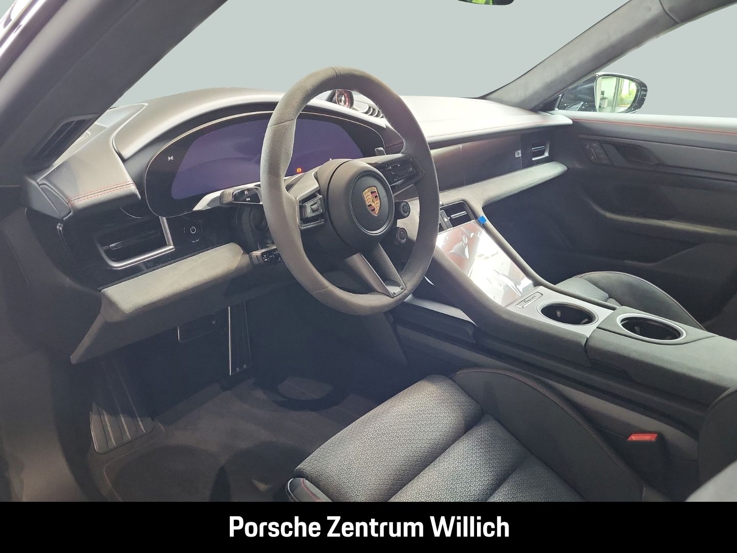 Porsche Taycan GTS HA-Lenkung Active-Ride Head-Up
