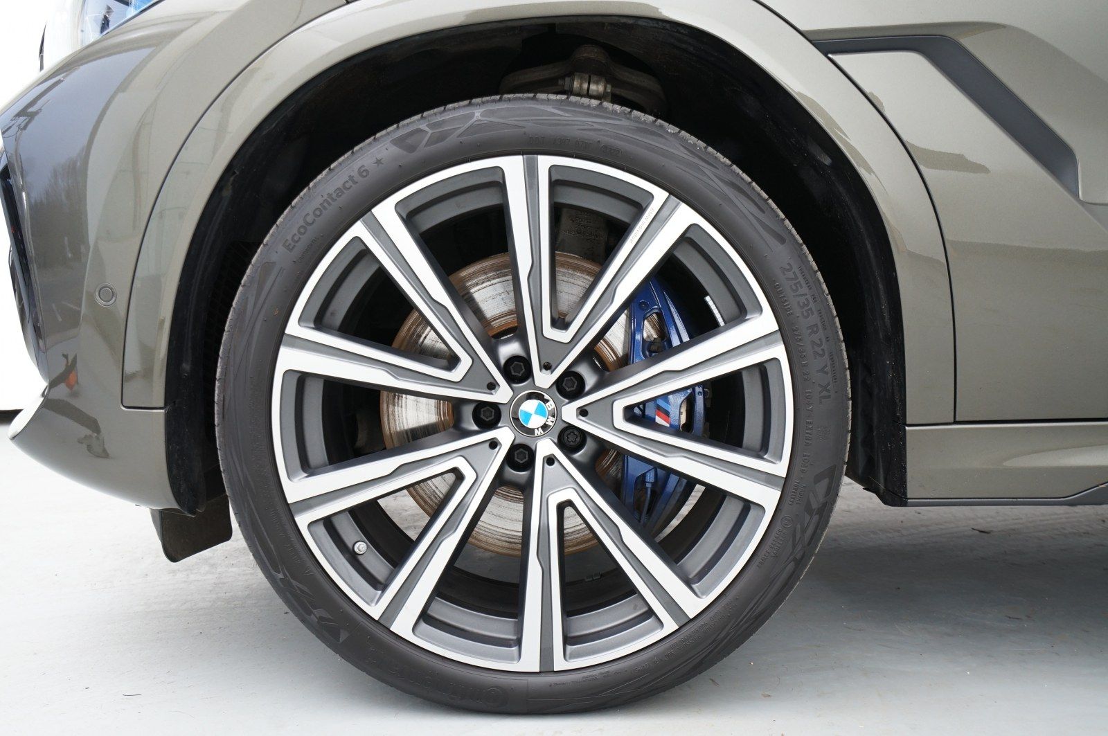 BMW X6 xDrive 40d (M-Sport Navi AHK Pano HUD HK 360)