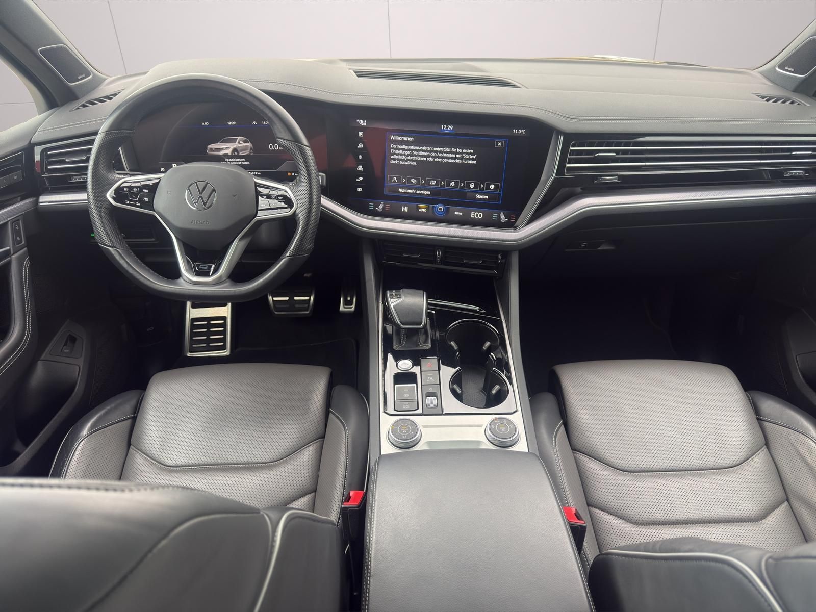 Volkswagen Touareg 3.0V6 TDI DSG R-Line 4x4*ST.HZG*PANO*360