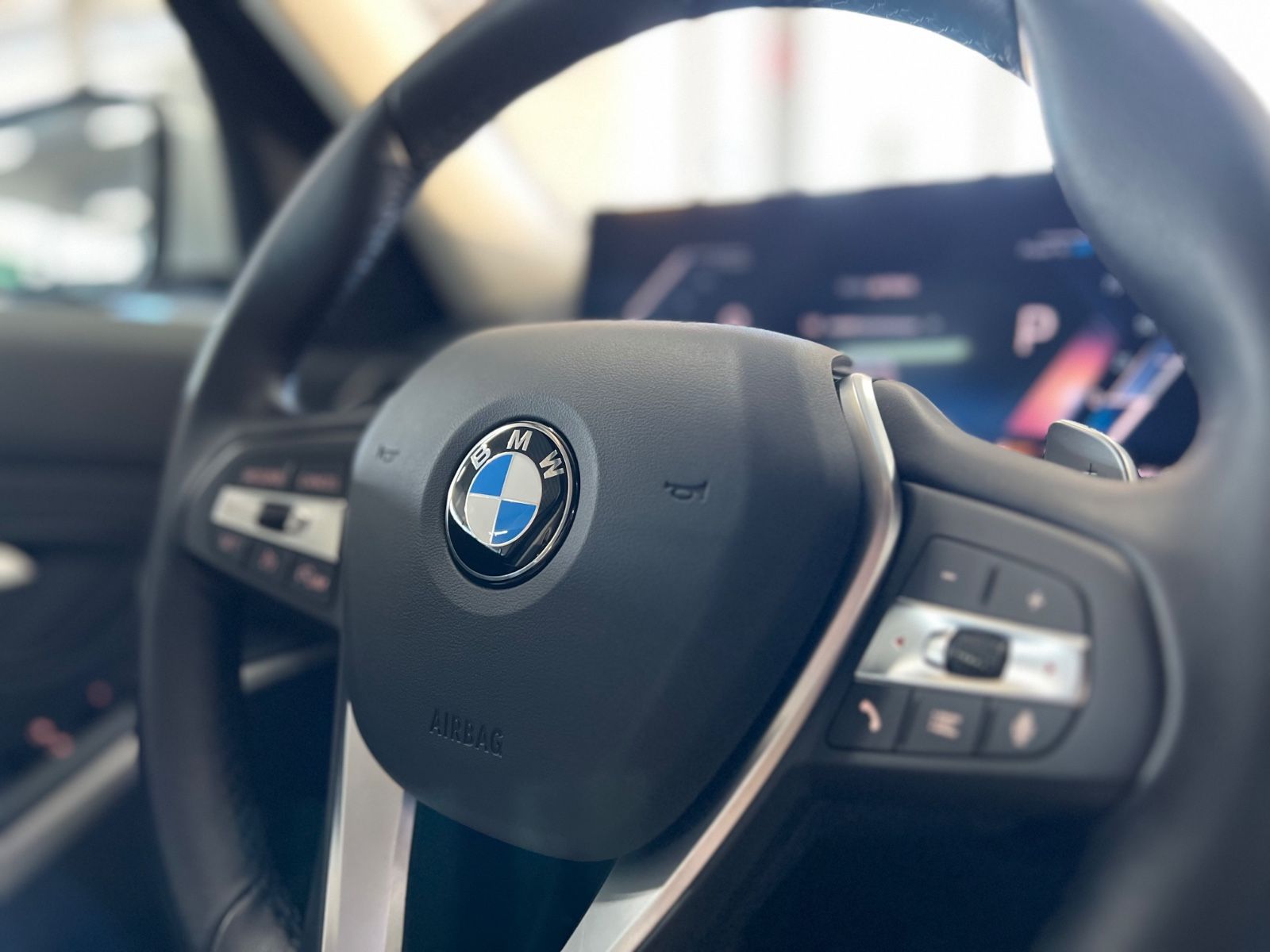 BMW 320 d xDrive Limousine Driving Assist+LED+CURVED