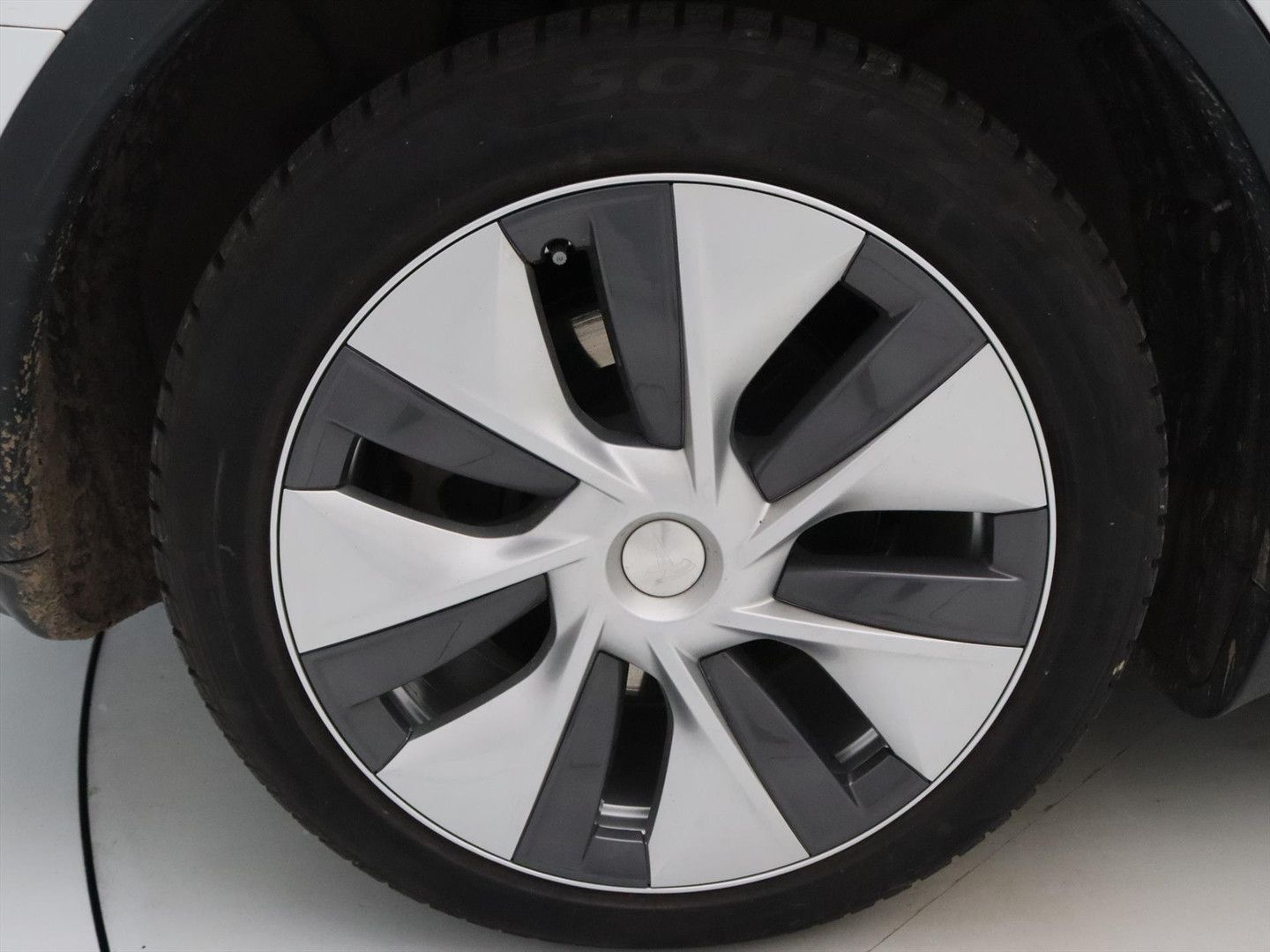 Tesla Model Y Long Range AWD 75kWh 351pk AMD RYZEN [ T