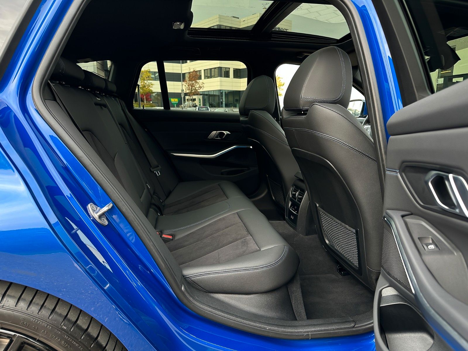 BMW 320d xD M Sport - Samsaru's Car Outlet