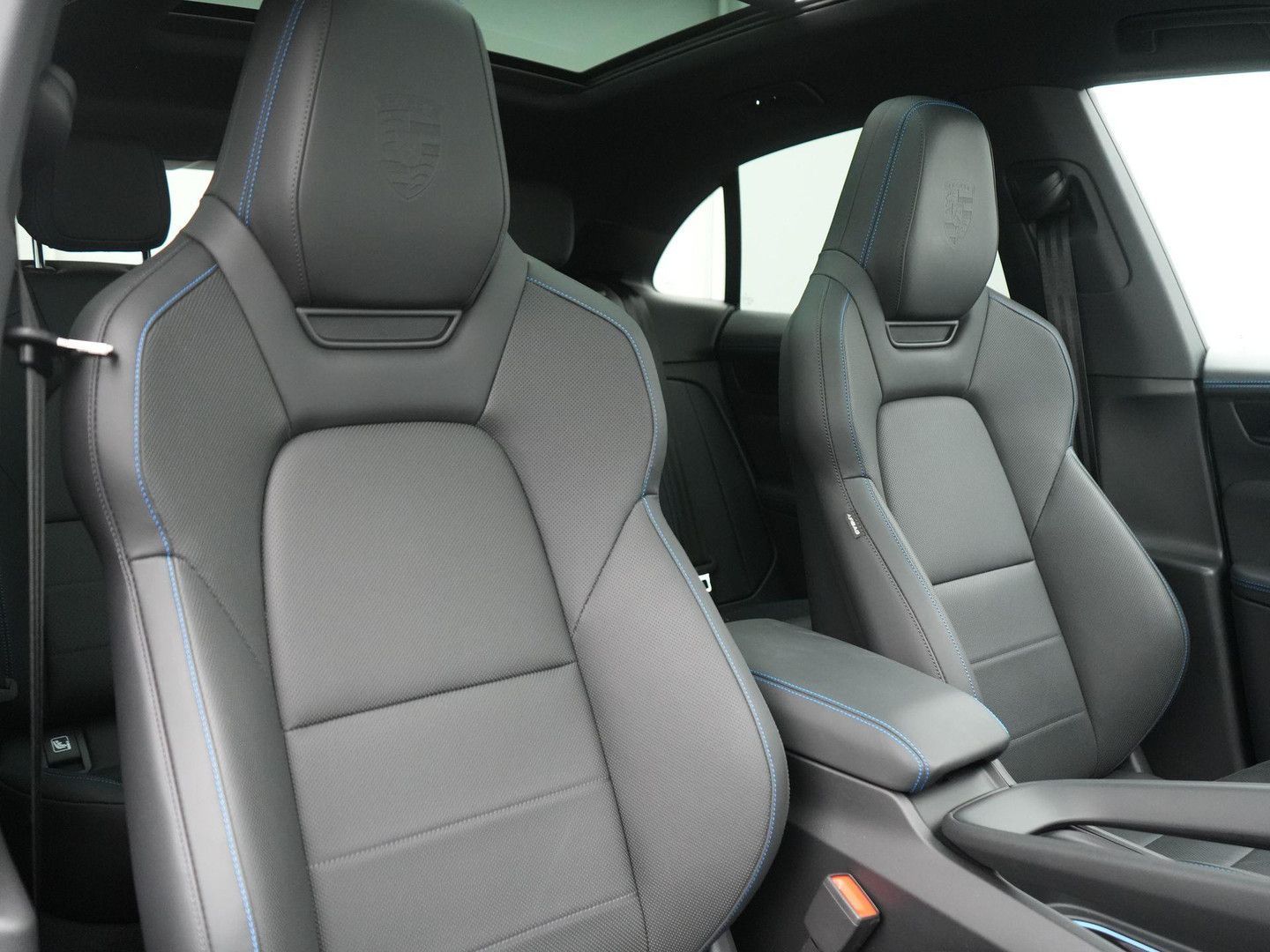 Porsche Macan 4