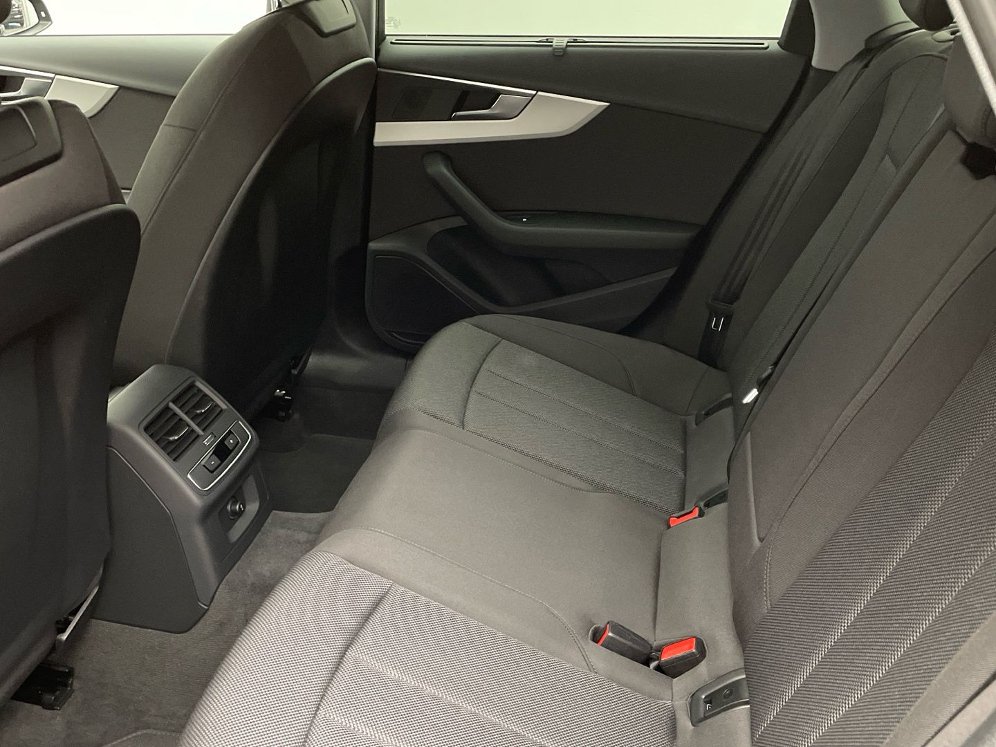 Audi A4 Avant S line 35 TFSI - Samsaru's Car Outlet