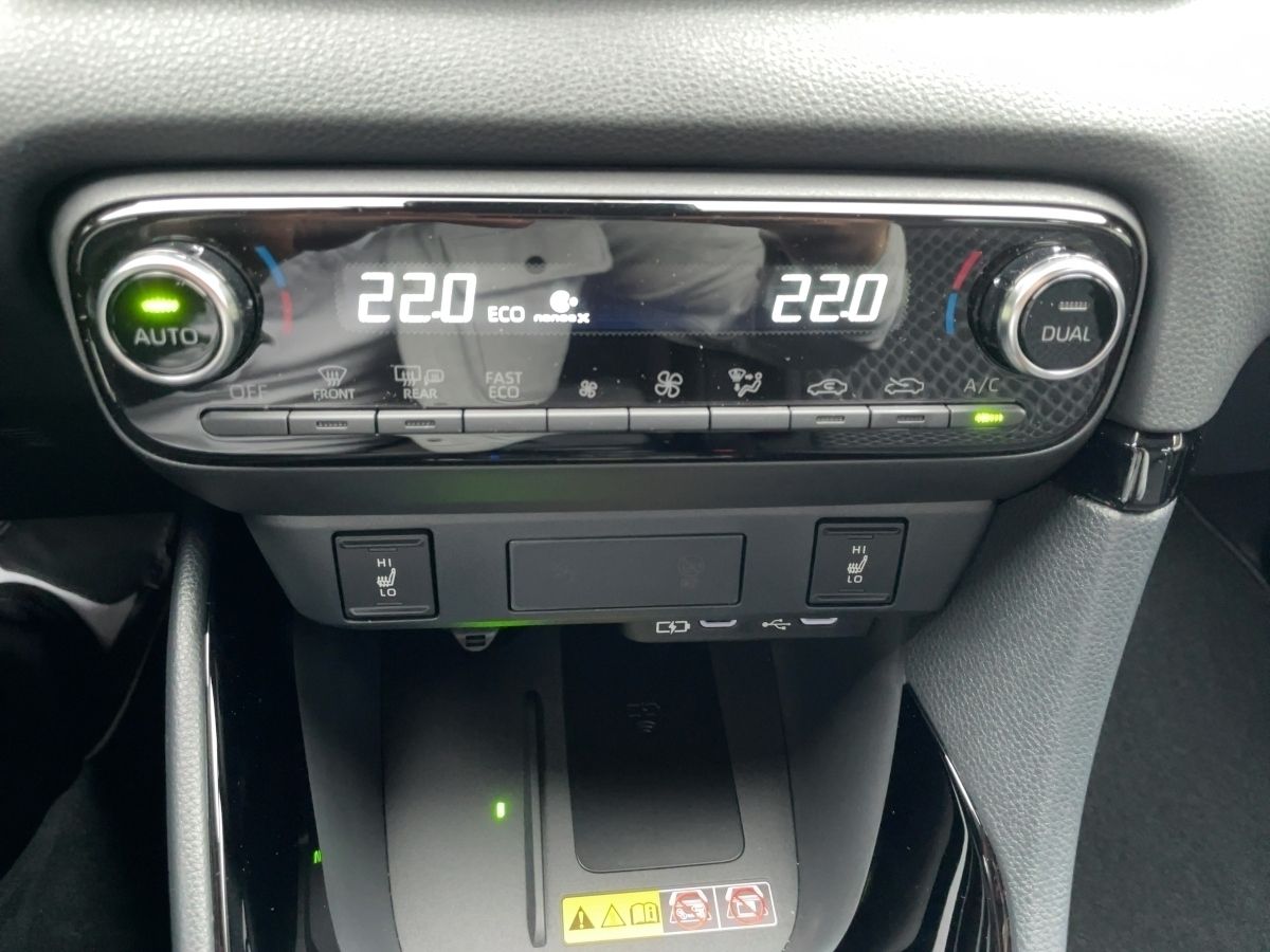 Toyota Yaris 1.5 Hybrid Style*LED+CARPLAY+PDC+KAMERA+KL