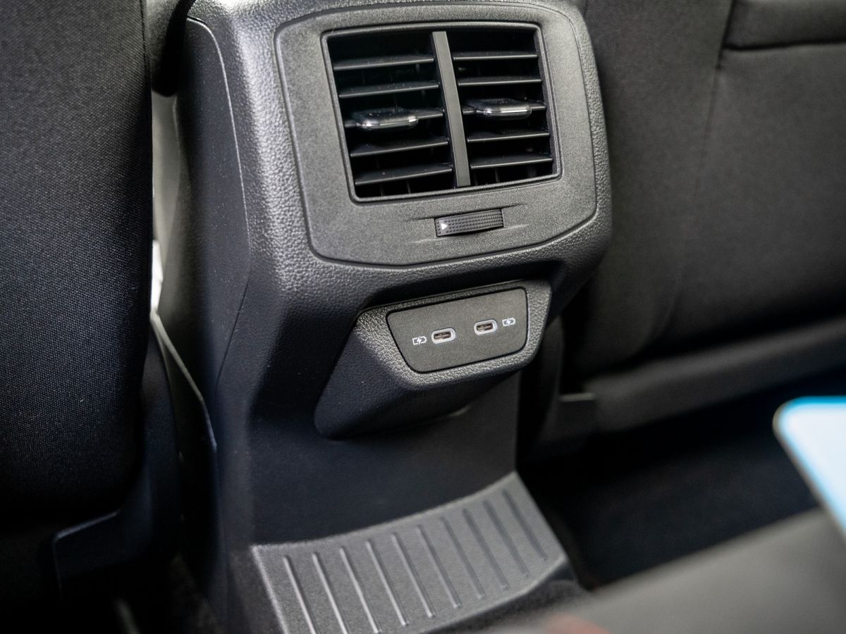 Volkswagen T-ROC Sport 1.5 TSI - Samsaru's Car Outlet