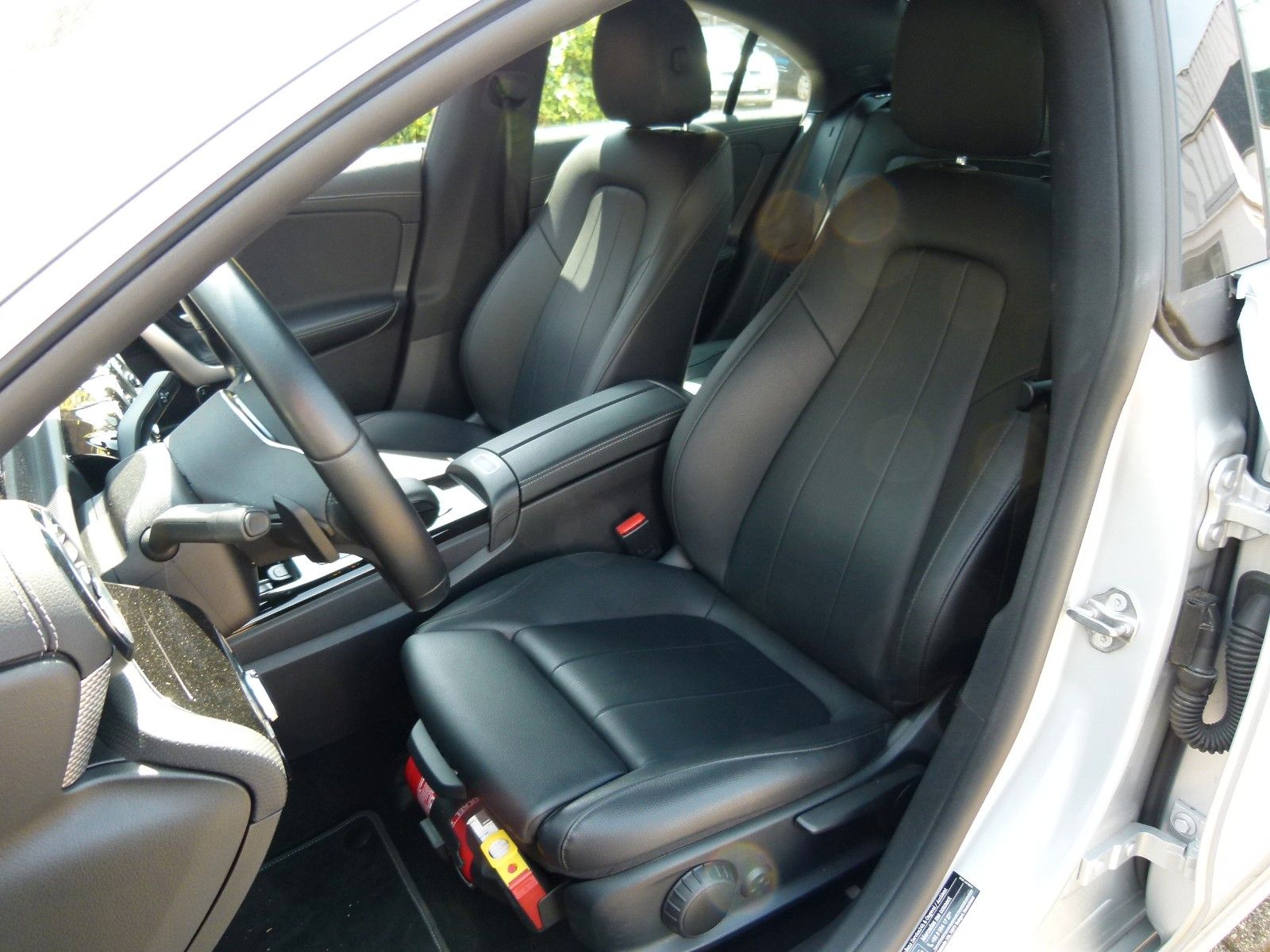 Mercedes-Benz CLA 180 d Limousine - Samsaru's Car Outlet