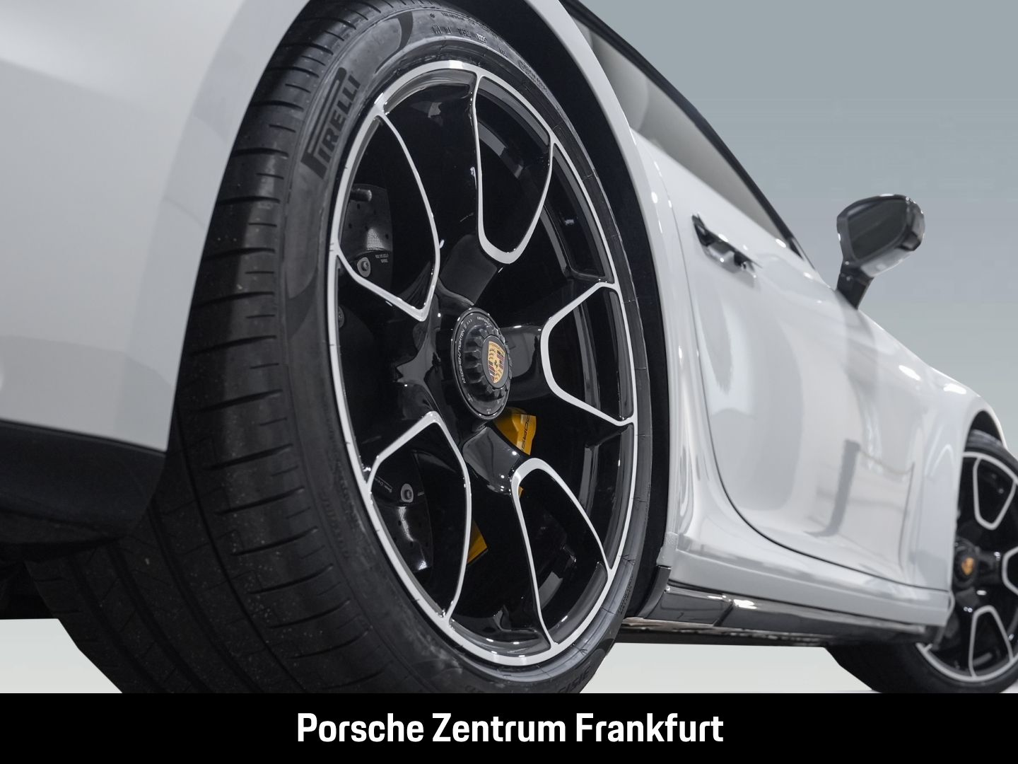 Porsche 992 911 Turbo S Cabriolet Burmester LiftsystemVA