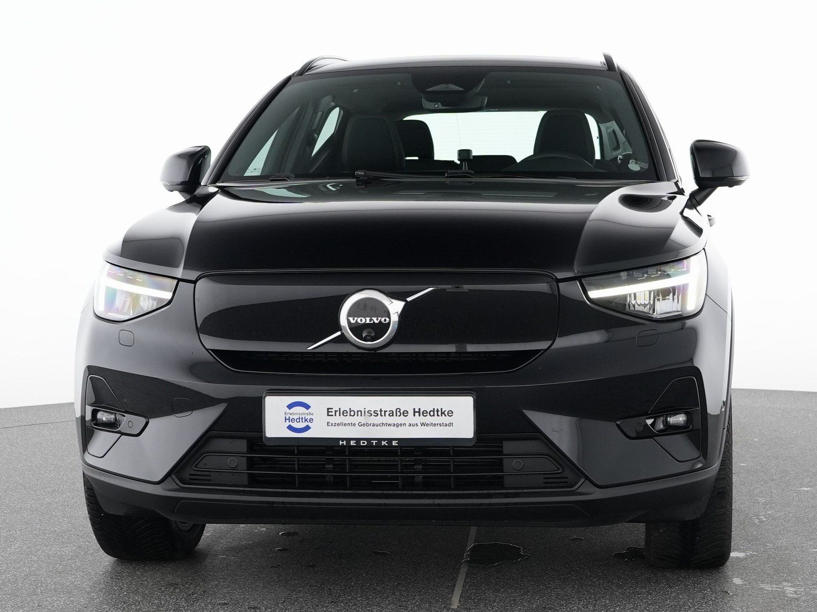 Volvo XC40 Recharge Ultimate - Samsaru's Car Outlet