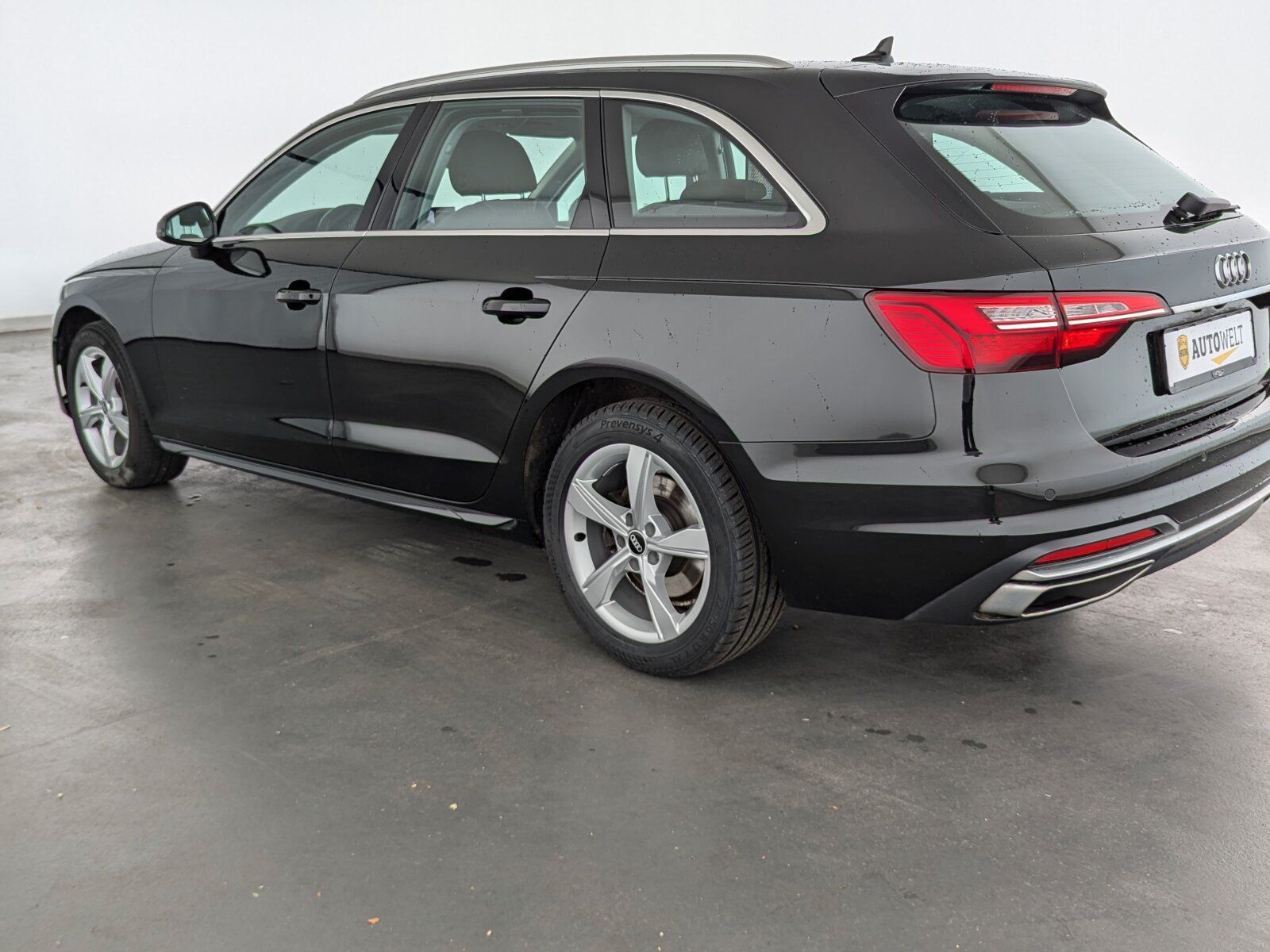 Audi A4 35 2.0 TFSI Avant advanced - Samsaru's Car Outlet