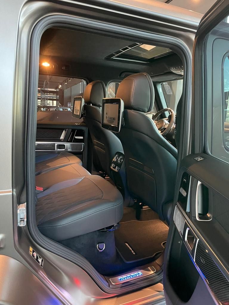 Mercedes-Benz G 800 BRABUS - Samsaru's Car Outlet