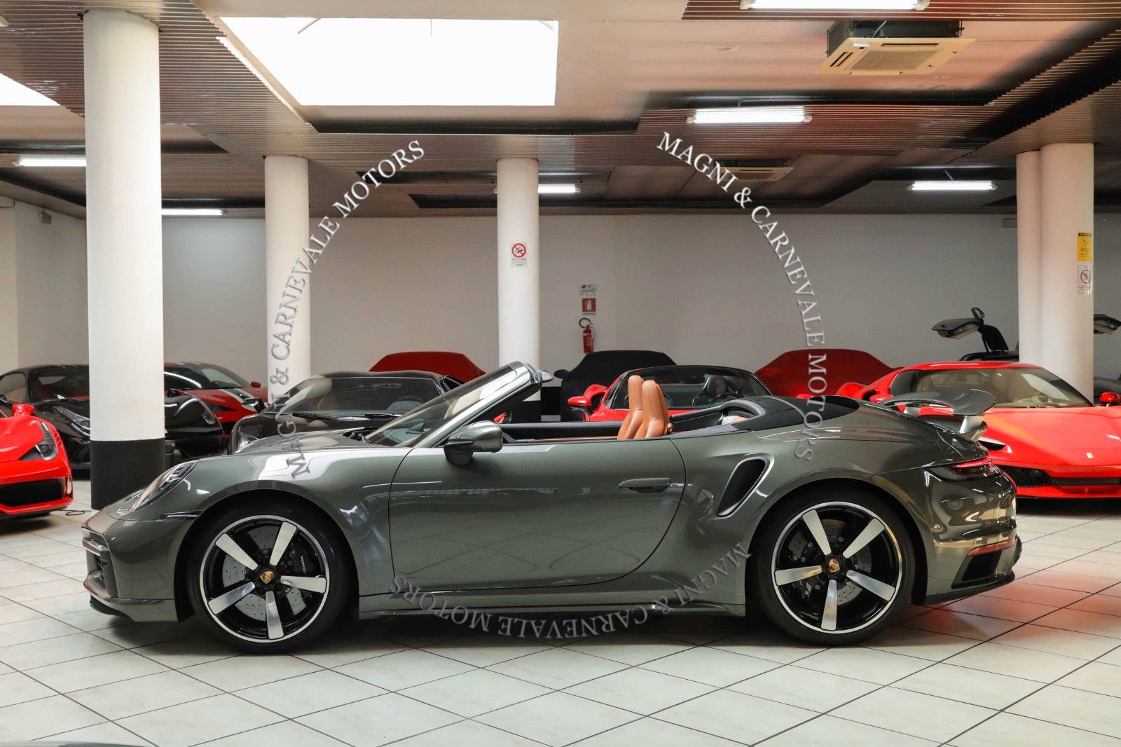 Porsche 992 Turbo S Cabriolet - Heritage - Lift - VAT