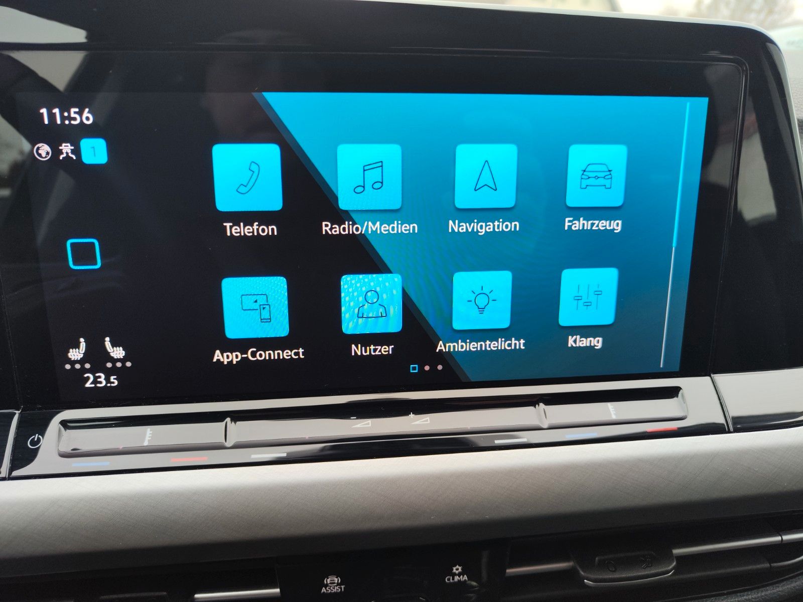 Volkswagen Golf VIII Variant Life eTSI DSG - Samsaru's Car Outlet