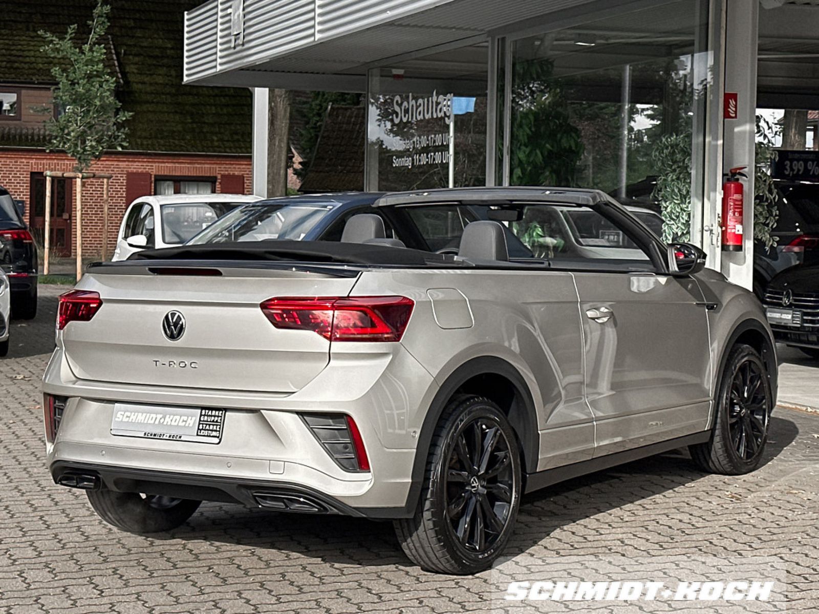 Volkswagen T-Roc R-Line 1.5 TSI - Samsaru's Car Outlet