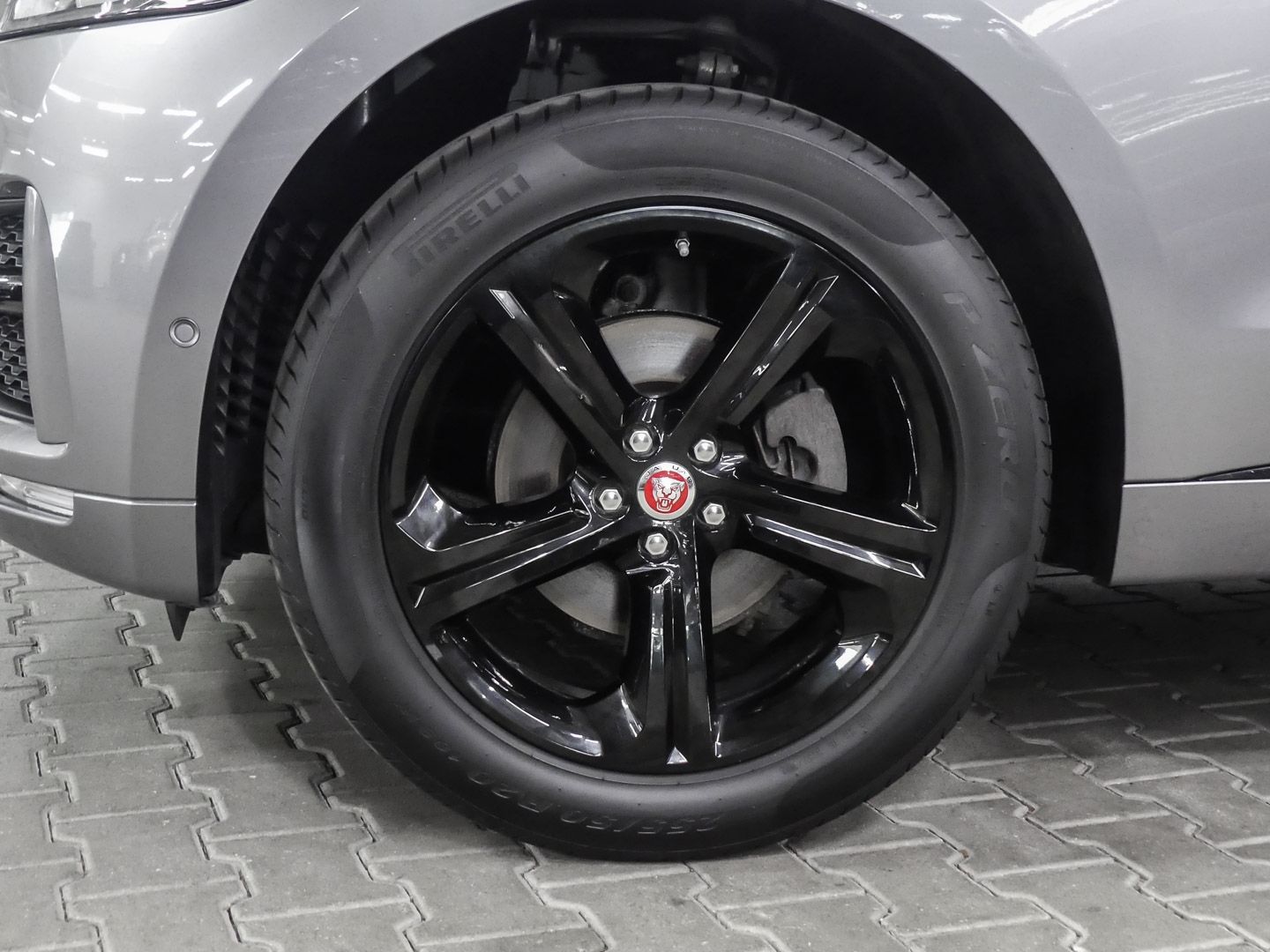 Jaguar F-Pace R-Sport AWD 25d EU6d-T Allrad HUD StandHZ
