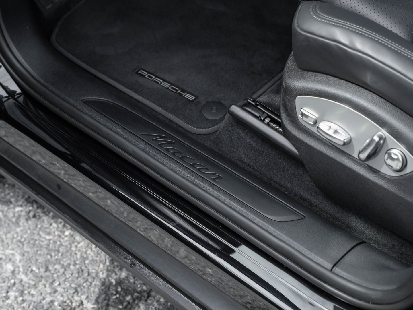 Porsche Macan - Samsaru's Car Outlet