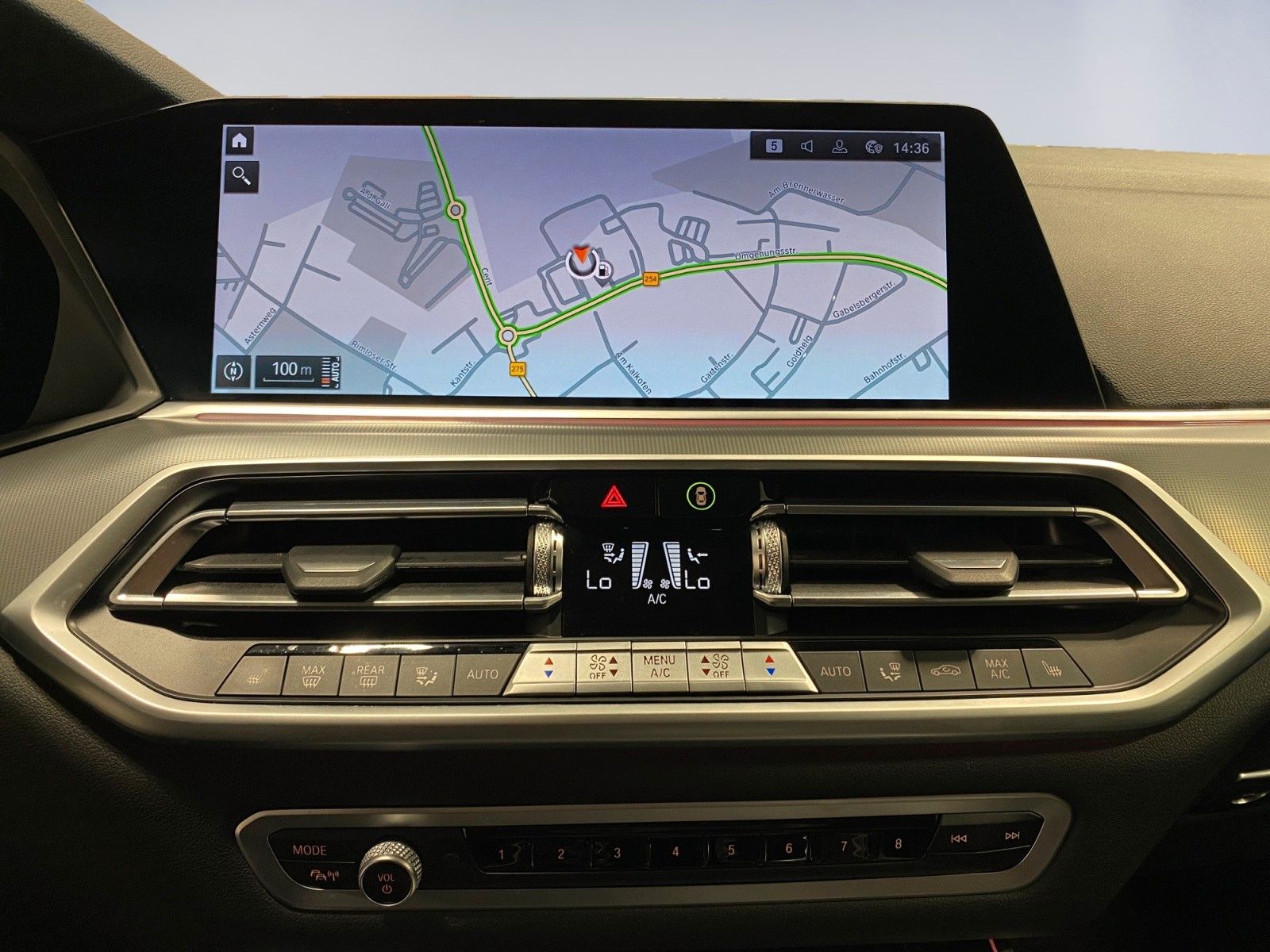 BMW X5 xDrive 30d M-Shadow HuD LEDER AHK LED 20 Zoll