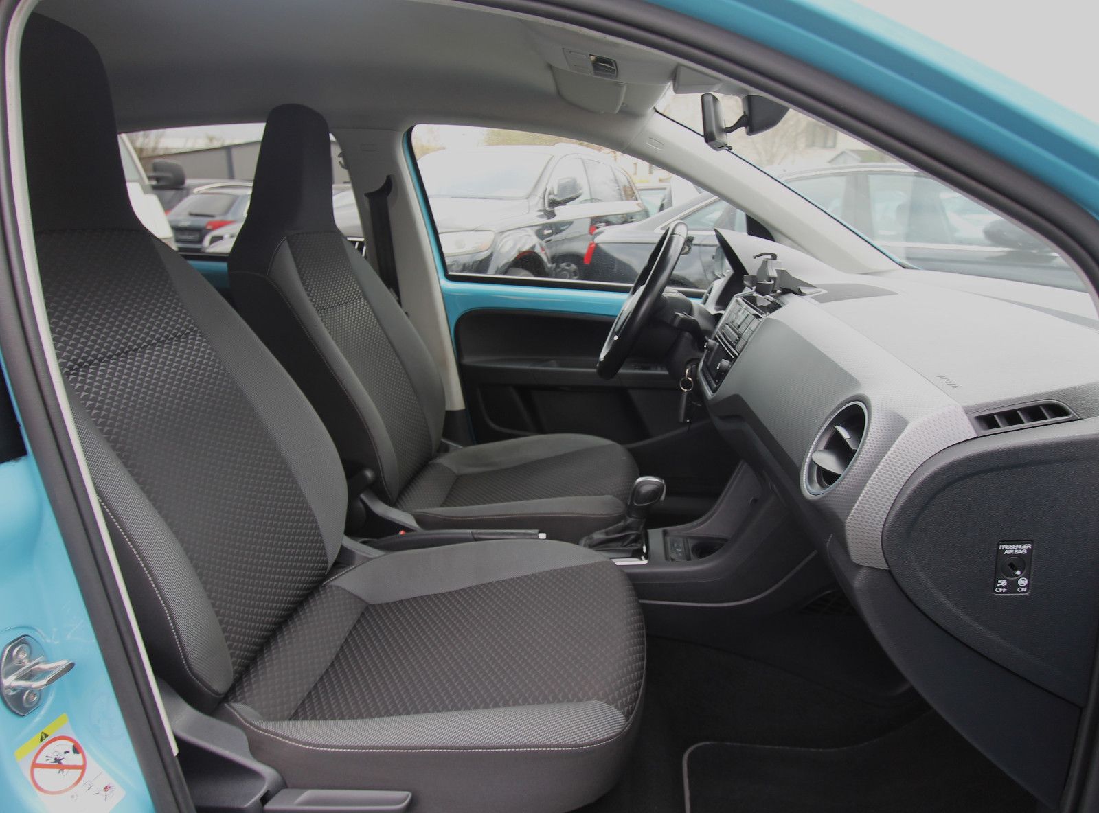 Volkswagen up! e-up! Active - Samsaru's Car Outlet
