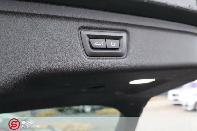 BMW 320 d xDrive Touring M Sport - Samsaru's Car Outlet