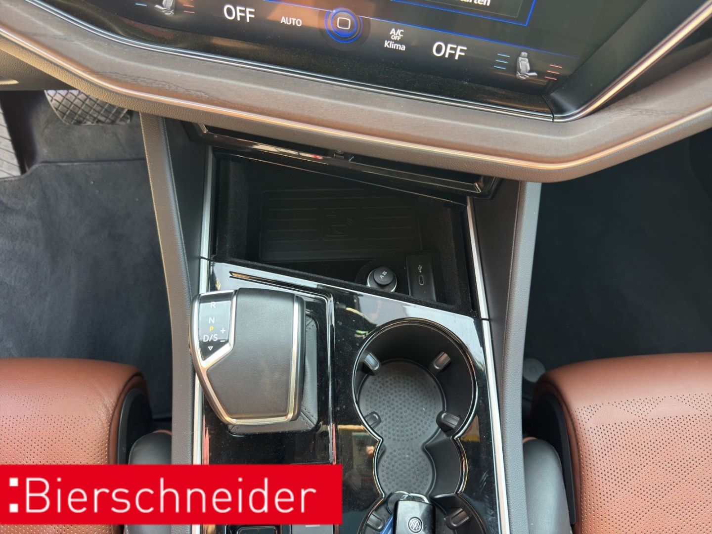 Volkswagen Touareg 3.0 TSI eHybrid 4Mo Atmosphere - Samsaru's Car Outlet