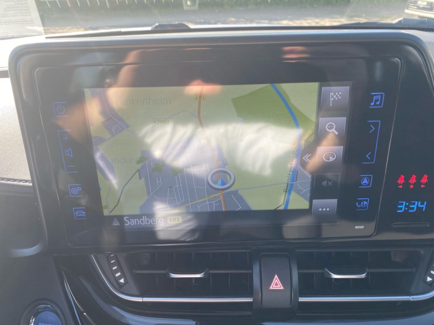 Toyota C-HR 1.8 Hybrid Flow - Samsaru's Car Outlet