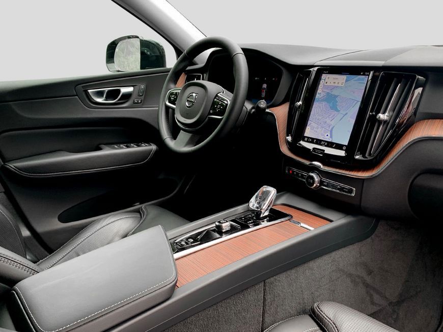 Volvo XC60 T6 AWD Plug-in Hybrid Plus Dark