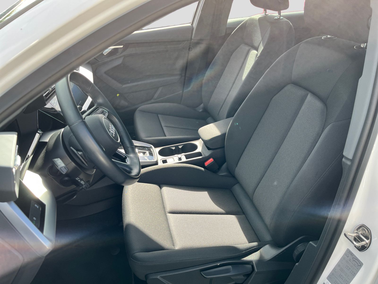 Audi A3 Sportback 40TFSIe basis S-trc PDC Tempo Navi