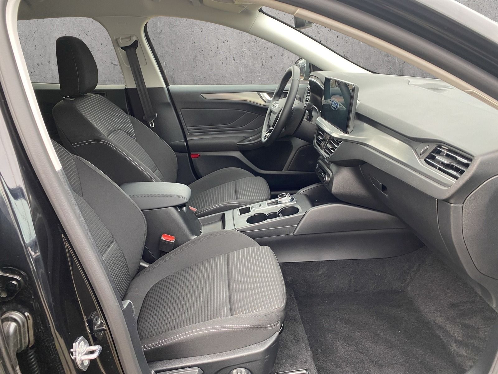 Ford Focus Turnier 1.5 EB Titanium Aut.*Navi*LED*RFK