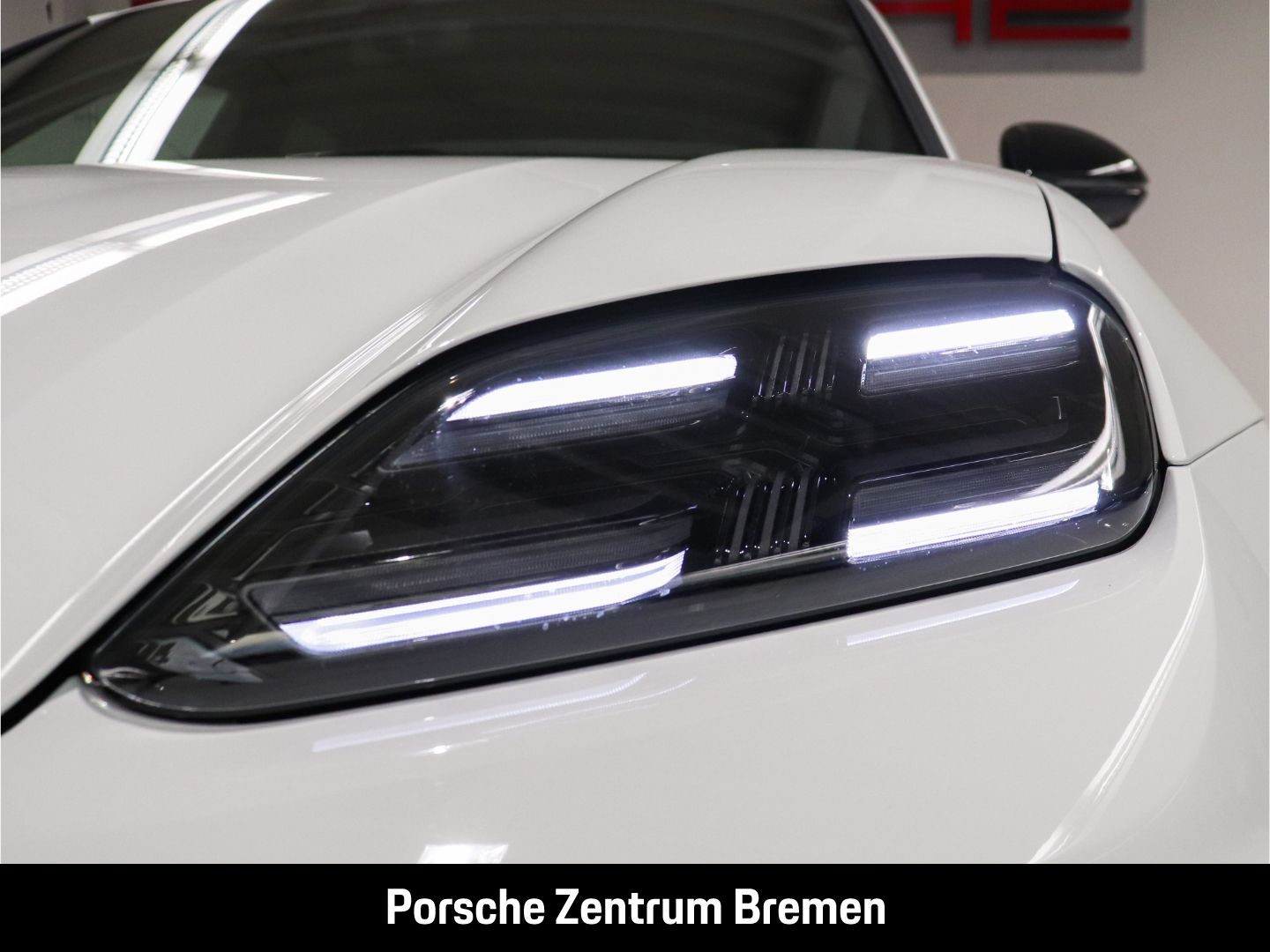 Porsche Macan 4 - Samsaru's Car Outlet