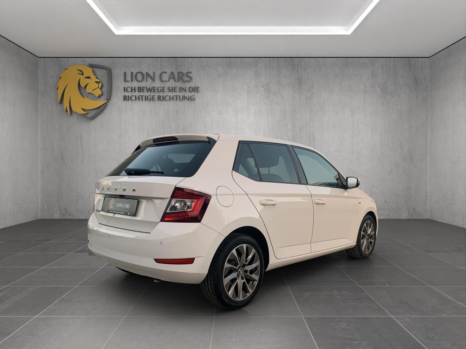 Skoda Fabia 1.0 TSI DSG - Samsaru's Car Outlet