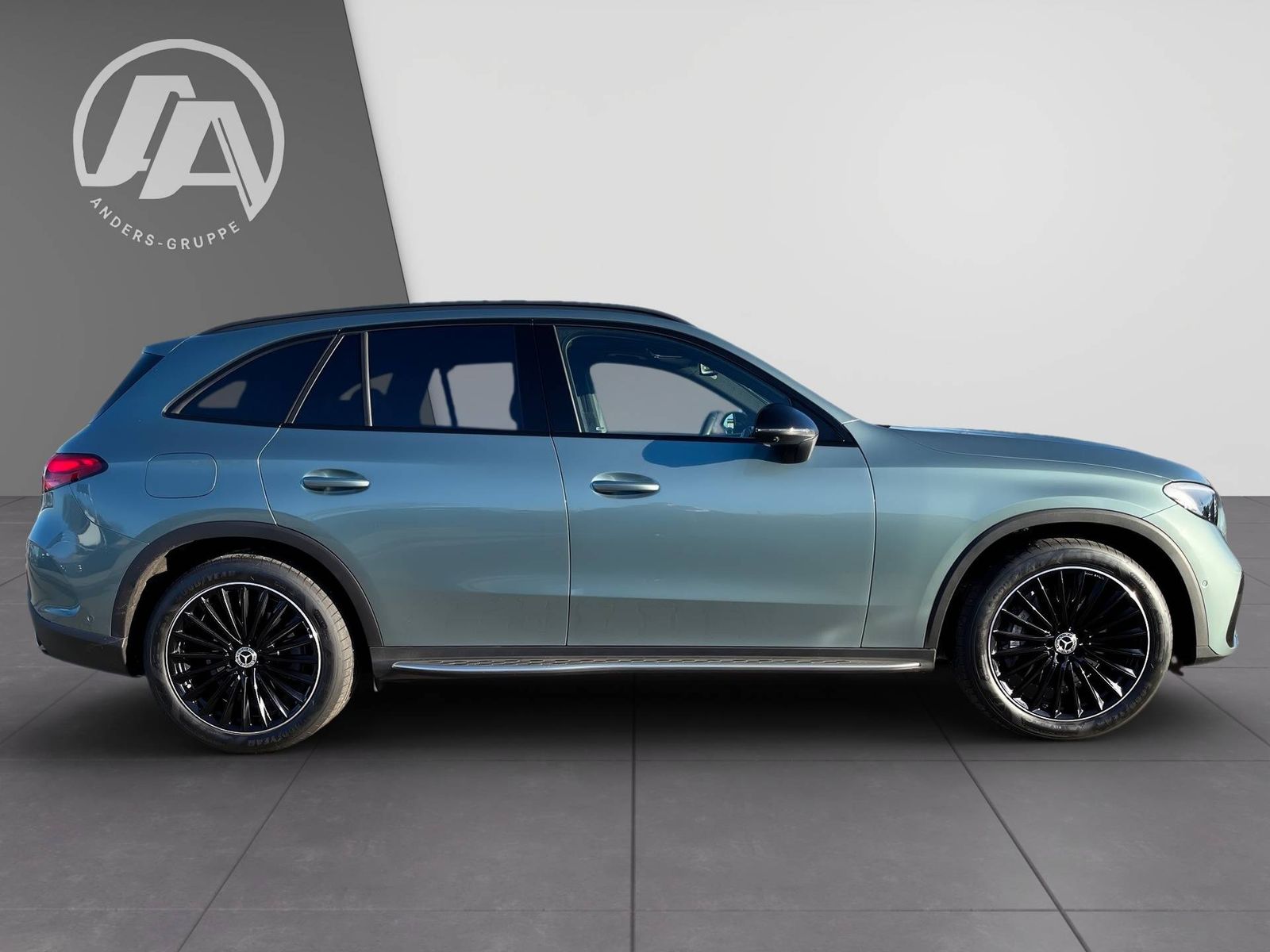 Mercedes-Benz GLC 300 4M AMG+MBUX+Night+Pano+AHK+36+Distr+Memo