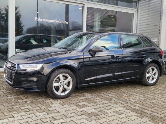 Audi A3 Sportback 35 TFSI S-Tronic - Samsaru's Car Outlet