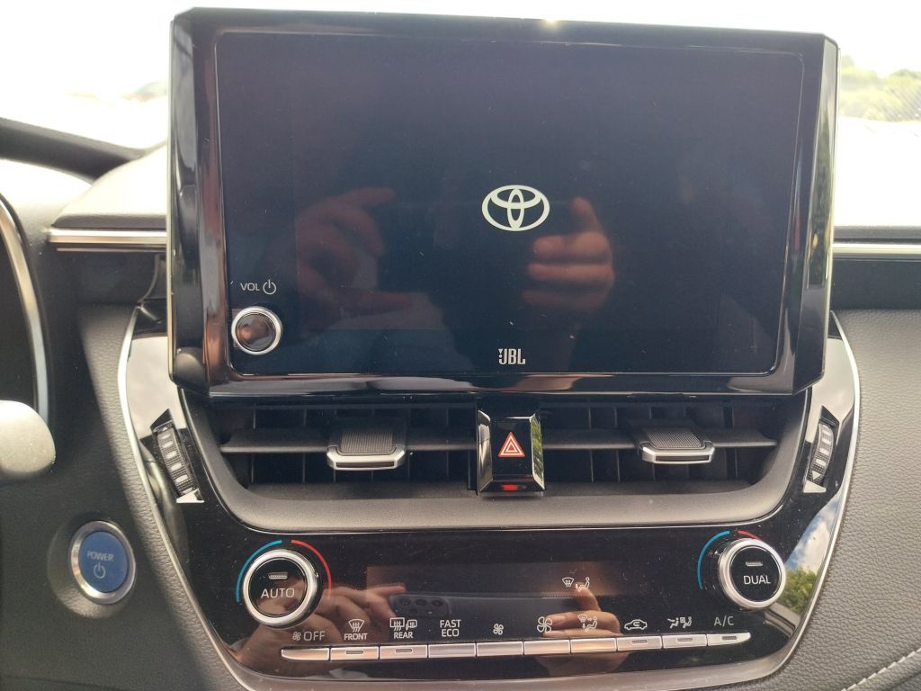 Toyota Corolla 2.0 Hybrid Touring Sports - Samsaru's Car Outlet