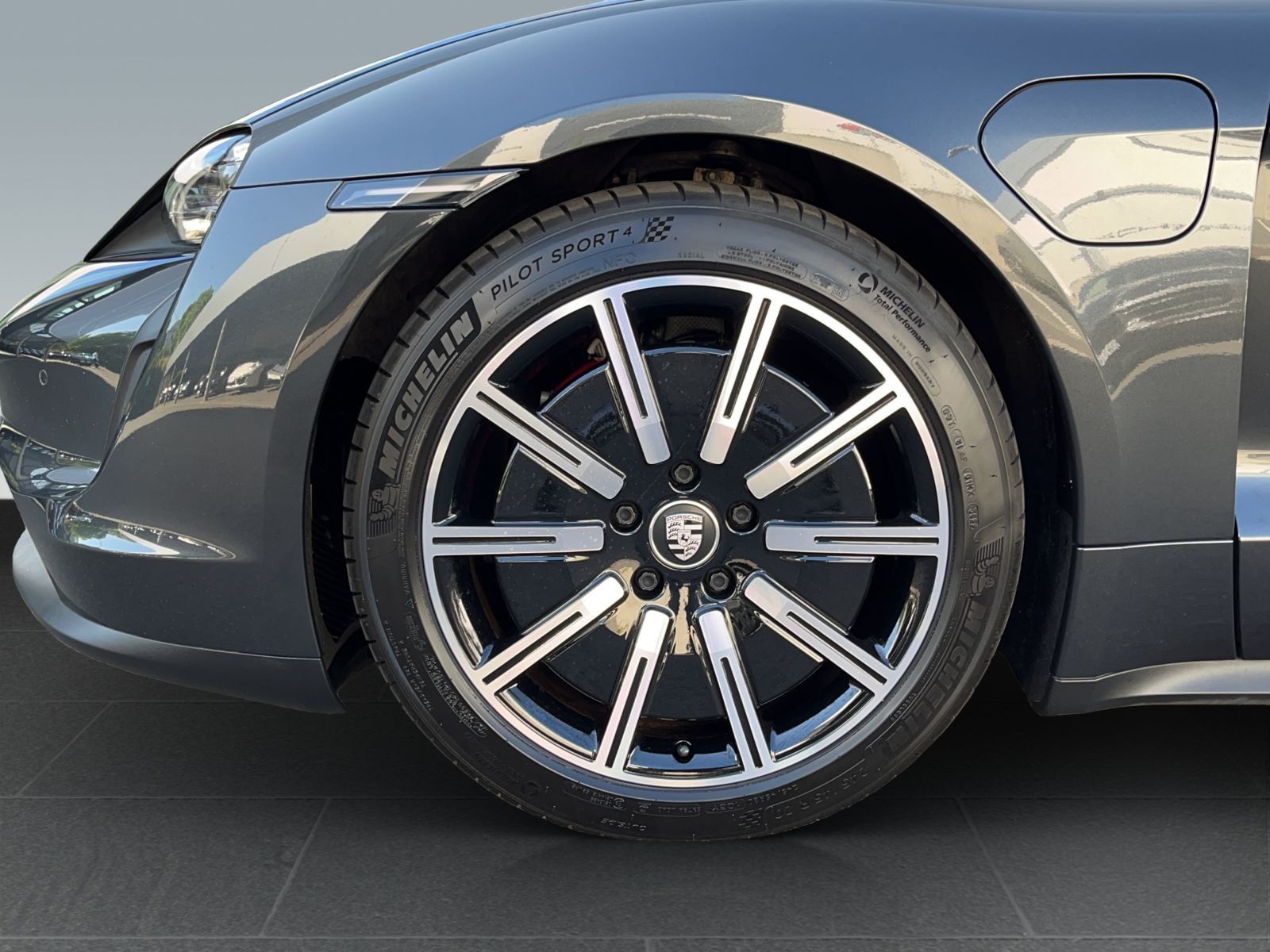 Porsche Taycan 4S - Pano - Head up - InnoDrive - BOSE