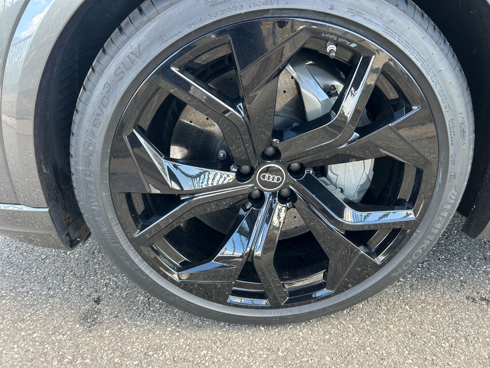 Audi RSQ8 DYN 4.0 TFSI Quattro TÜV-NEU-VMAX-2xCarbon