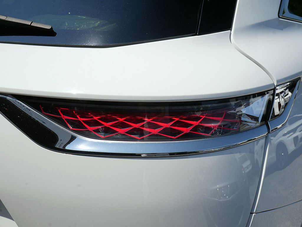DS Automobiles DS 7 Crossback E-Tense Rivoli 4x4 AKTIVSITZE LED