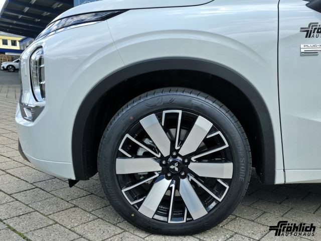 Mitsubishi Outlander 2.4 4WD Plug-In Hybrid Top