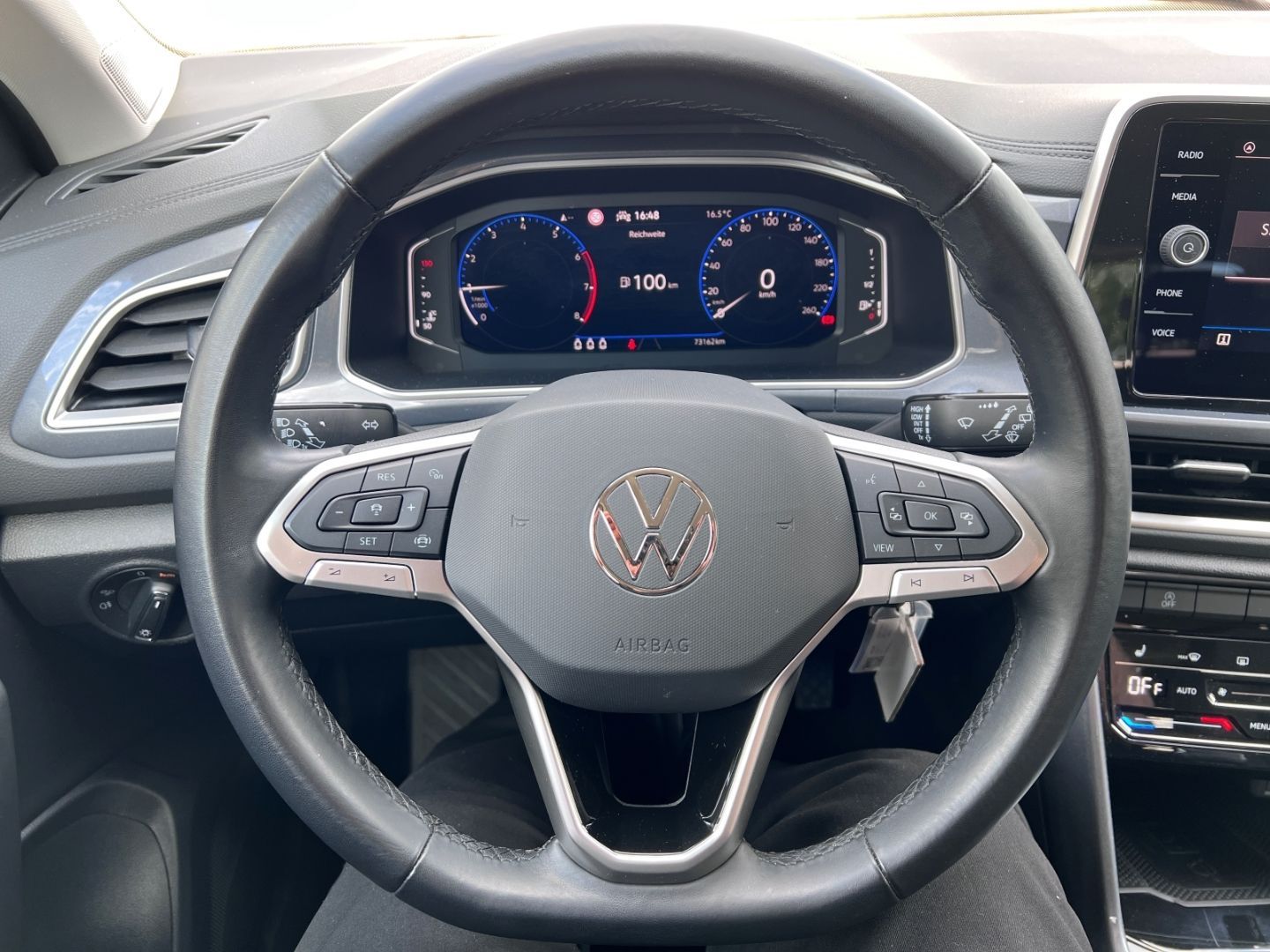 Volkswagen T-Roc 1.0TSI Style - Samsaru's Car Outlet