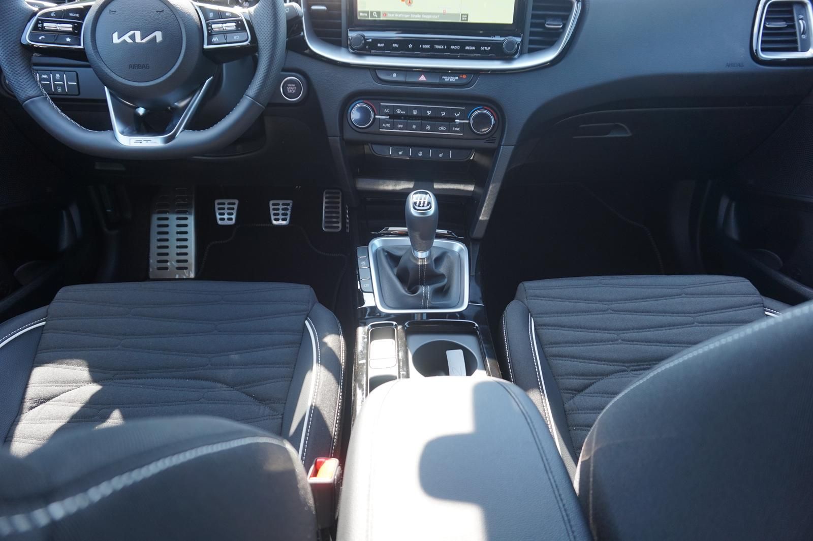 Kia Ceed 1.5 TGDI GT-LINE - Samsaru's Car Outlet