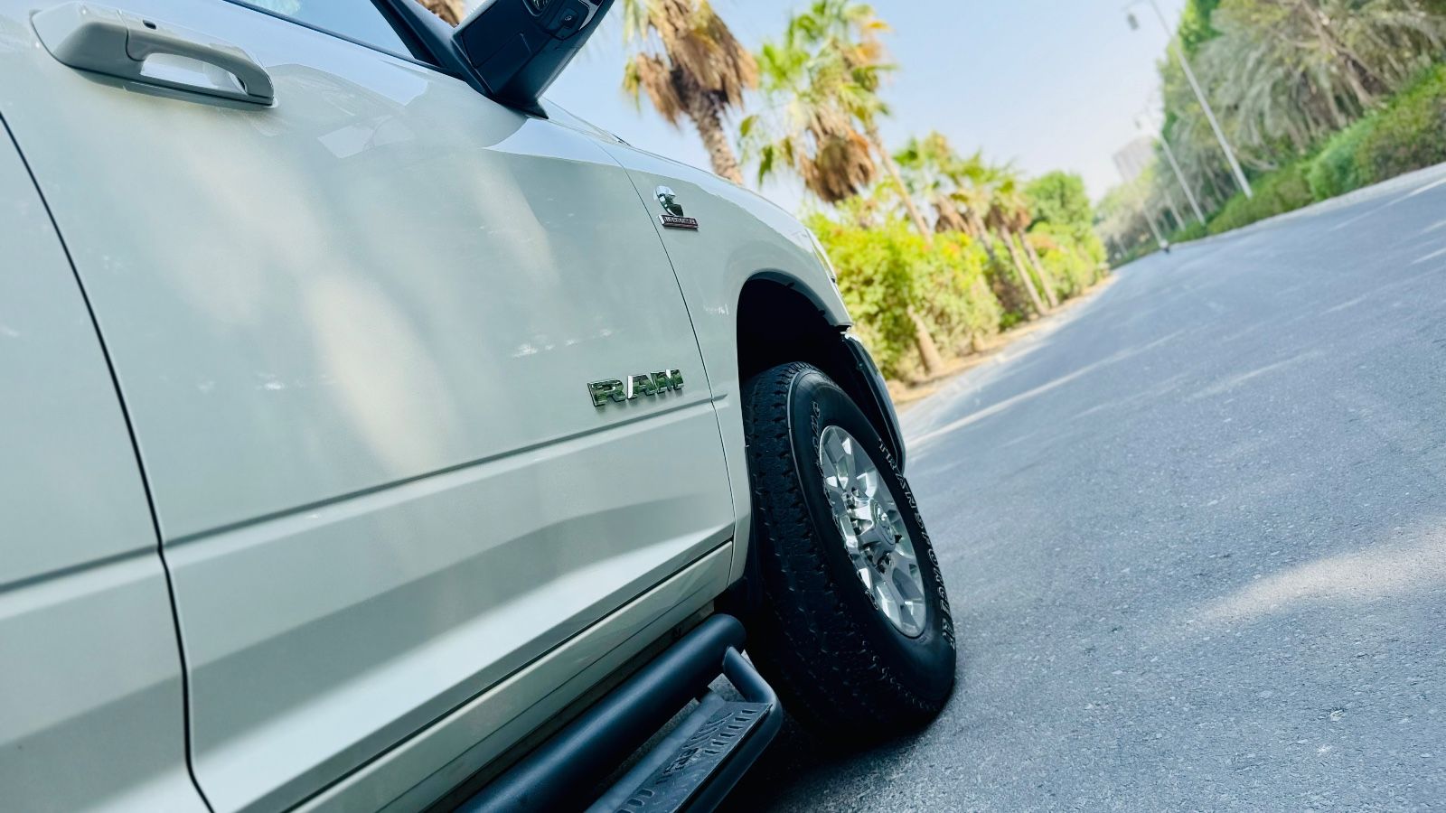 Dodge CLEAN CARFAX*LARAMIE*2500*6,7L DIESEL*UNFALLFREI
