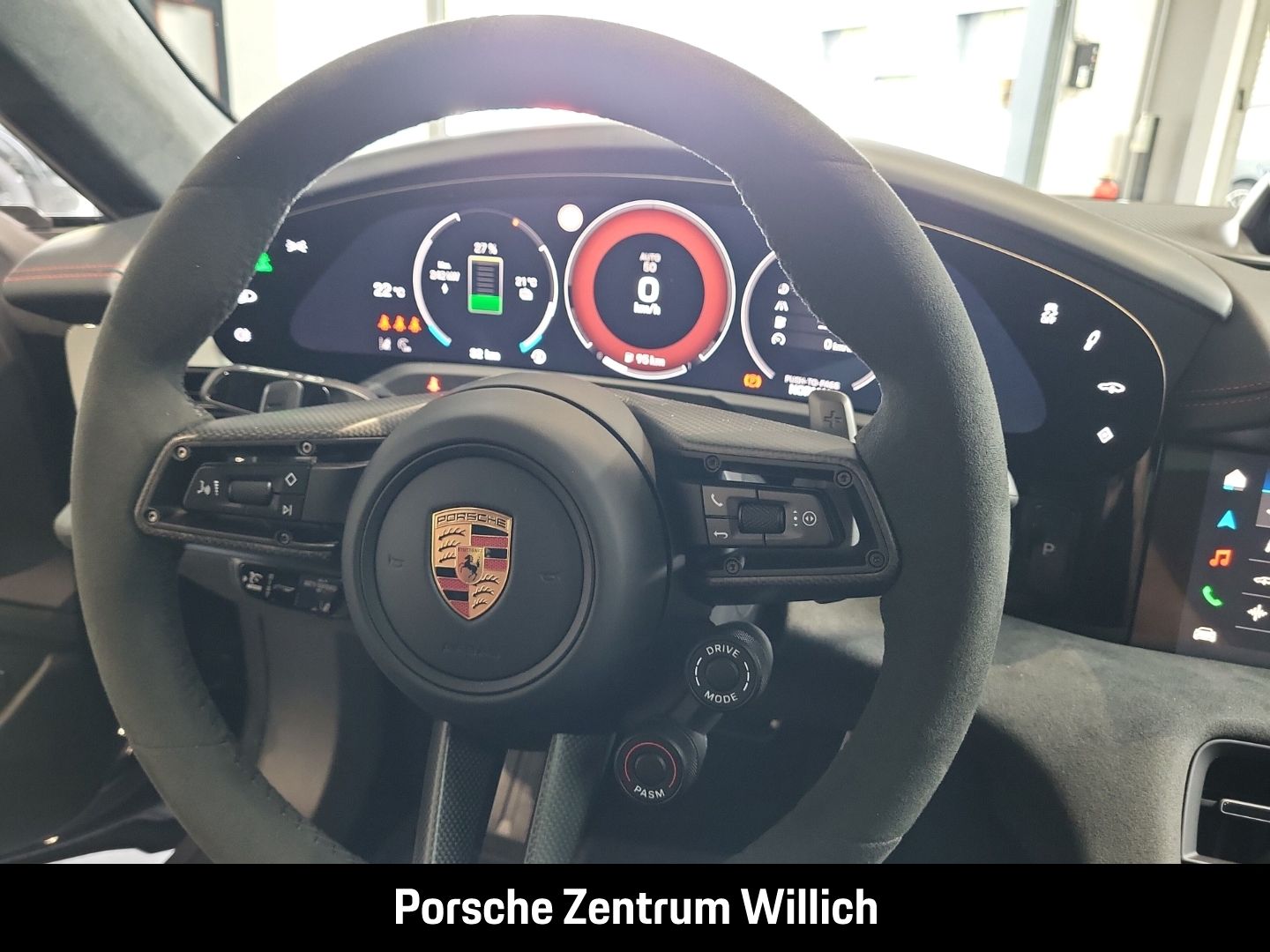 Porsche Taycan GTS HA-Lenkung Active-Ride Head-Up