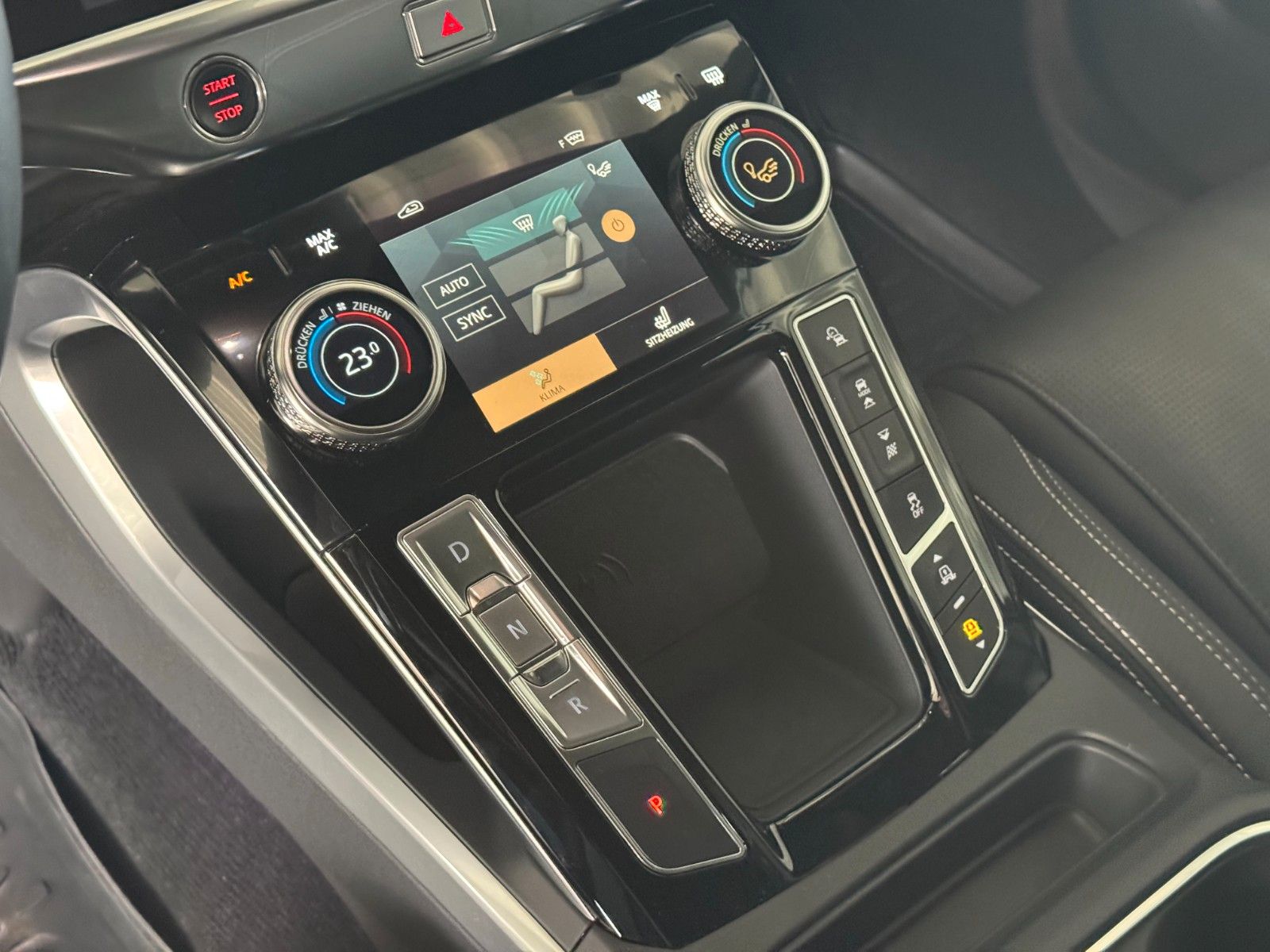 Jaguar I-Pace EV400 SE