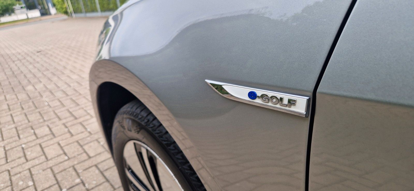 Volkswagen Golf VII e-Golf - Samsaru's Car Outlet