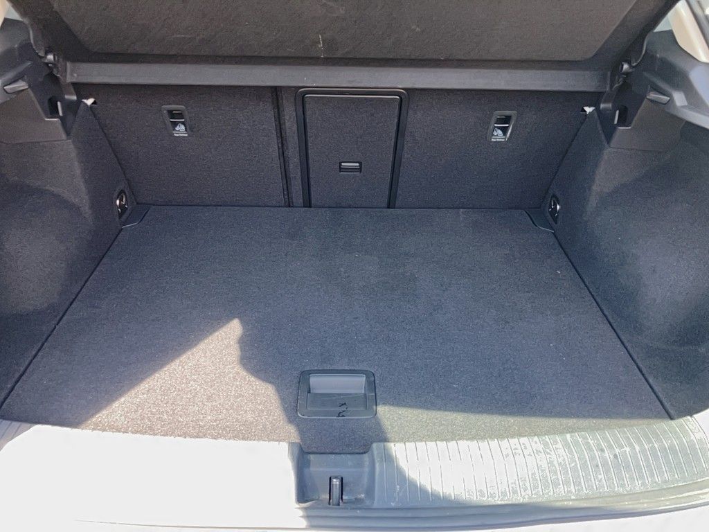 Volkswagen T-Roc 1.5 TSI DSG - Samsaru's Car Outlet