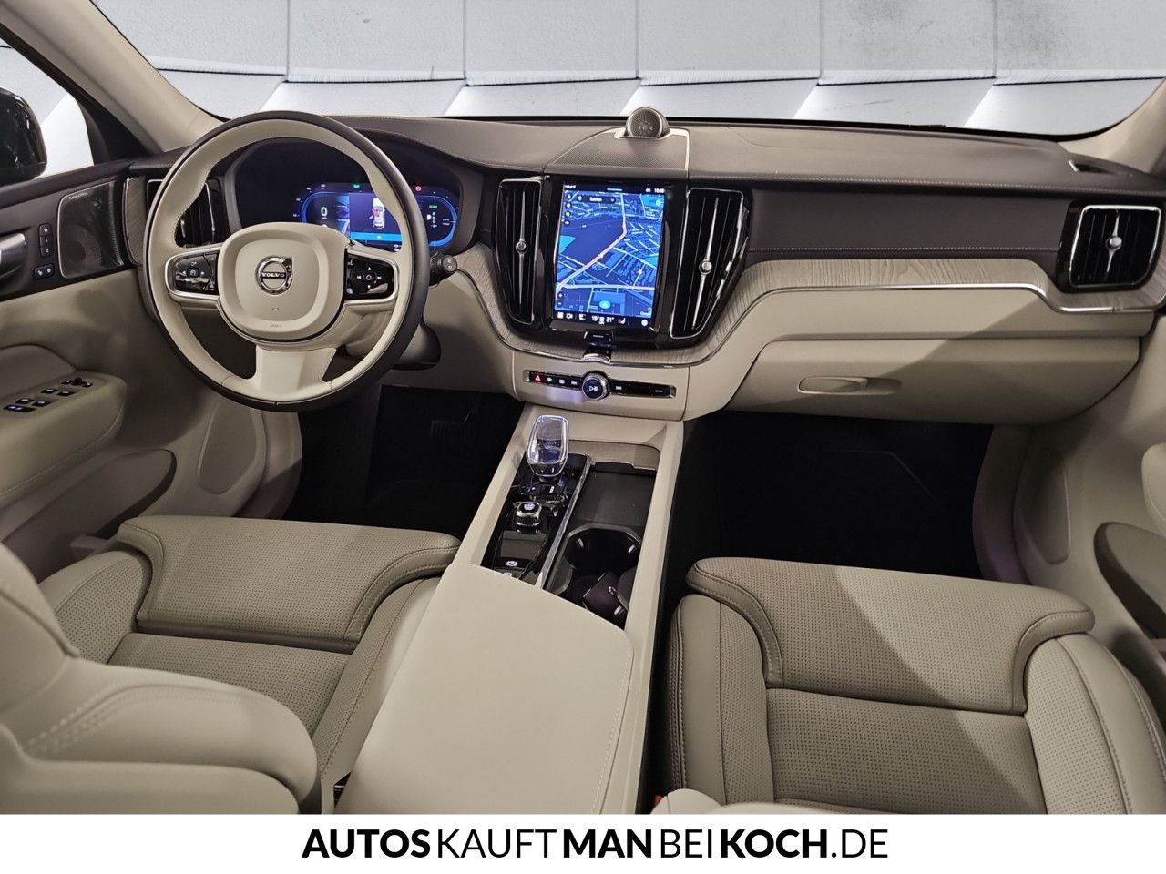 Volvo XC60 T6 AWD Plug-in Hybrid Ultra Dark - Samsaru's Car Outlet
