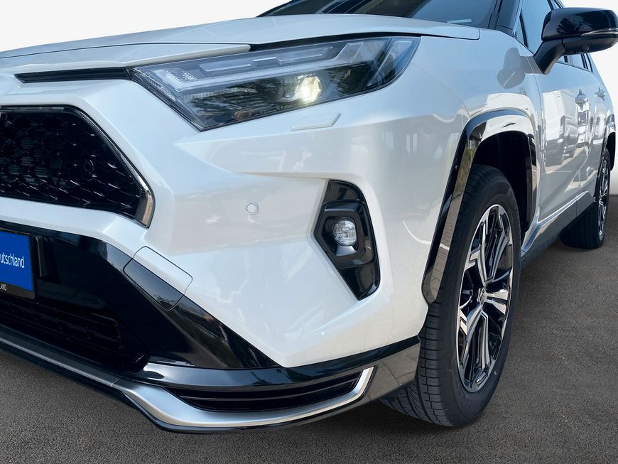 Toyota RAV 4 Plug-in-Hybrid Style mit AHK