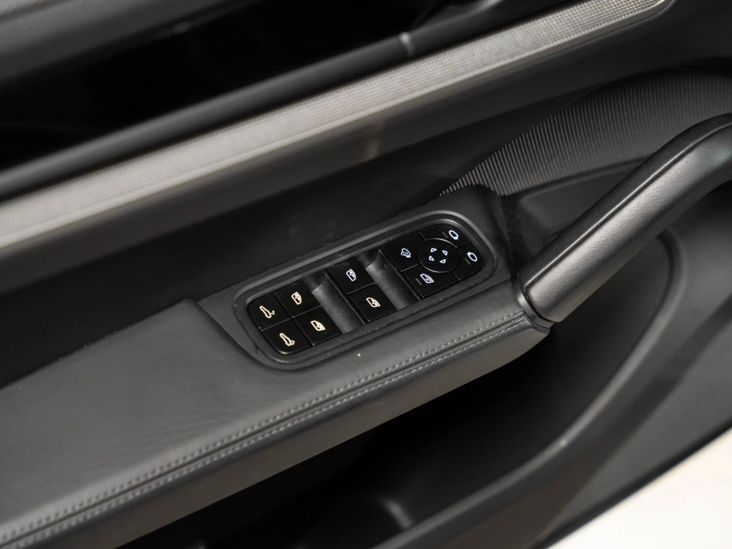 Porsche Cayenne S Coupe PASM PDCC BOSE InnoDrive
