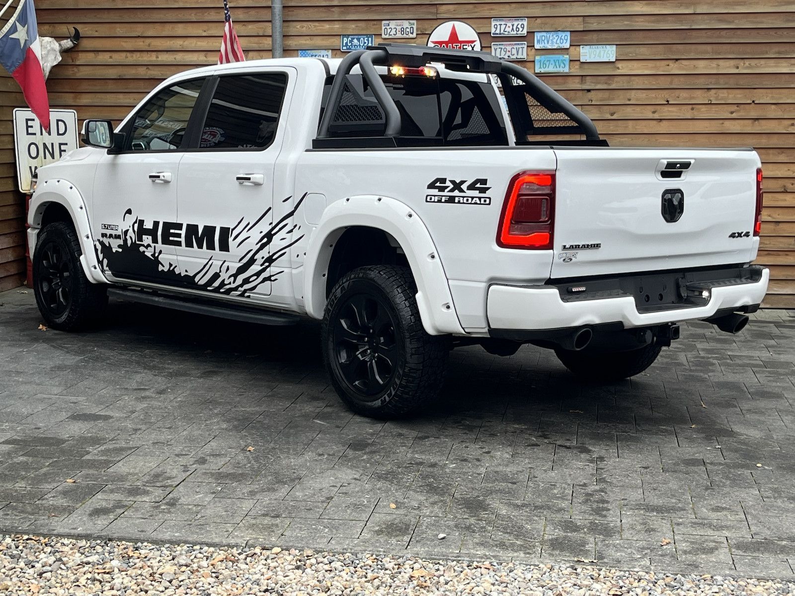 Dodge RAM 1500 Laramie LED AHK LPG Memory LPG