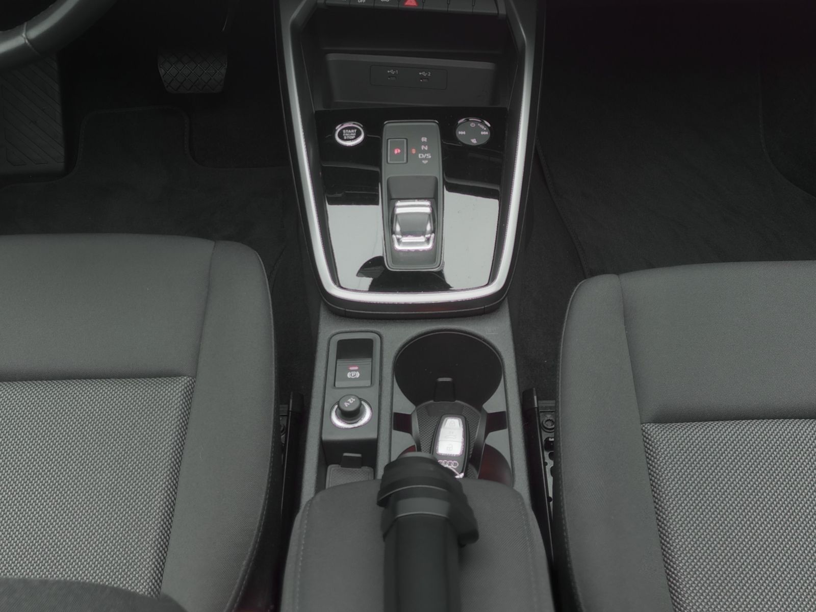 Audi A3 Sportback S line 40 TFSIe *PANO*LED*NAV*8fach